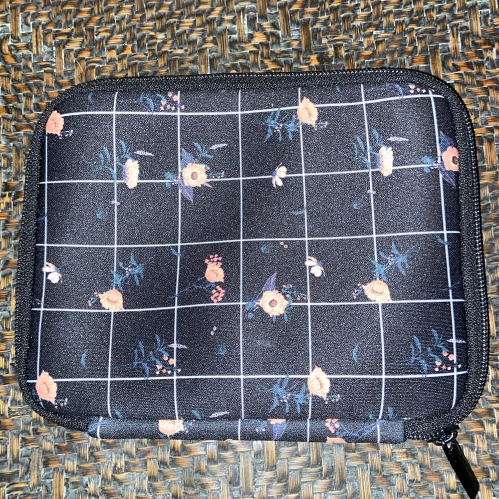 NEW Multi-purpose Accessory Bag